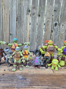 Teenage Mutant Ninja Turtles Green Action Figure Assorted 11 Characters